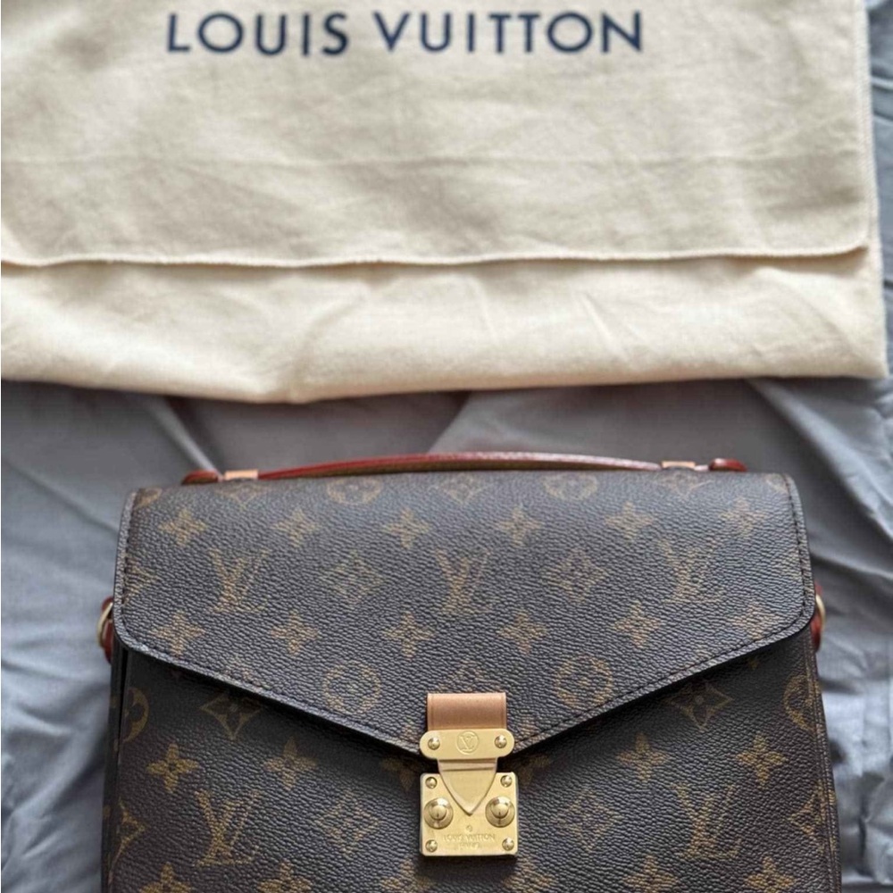 Louis Vuitton Pochette Metis Brown Monogram Women's Bag